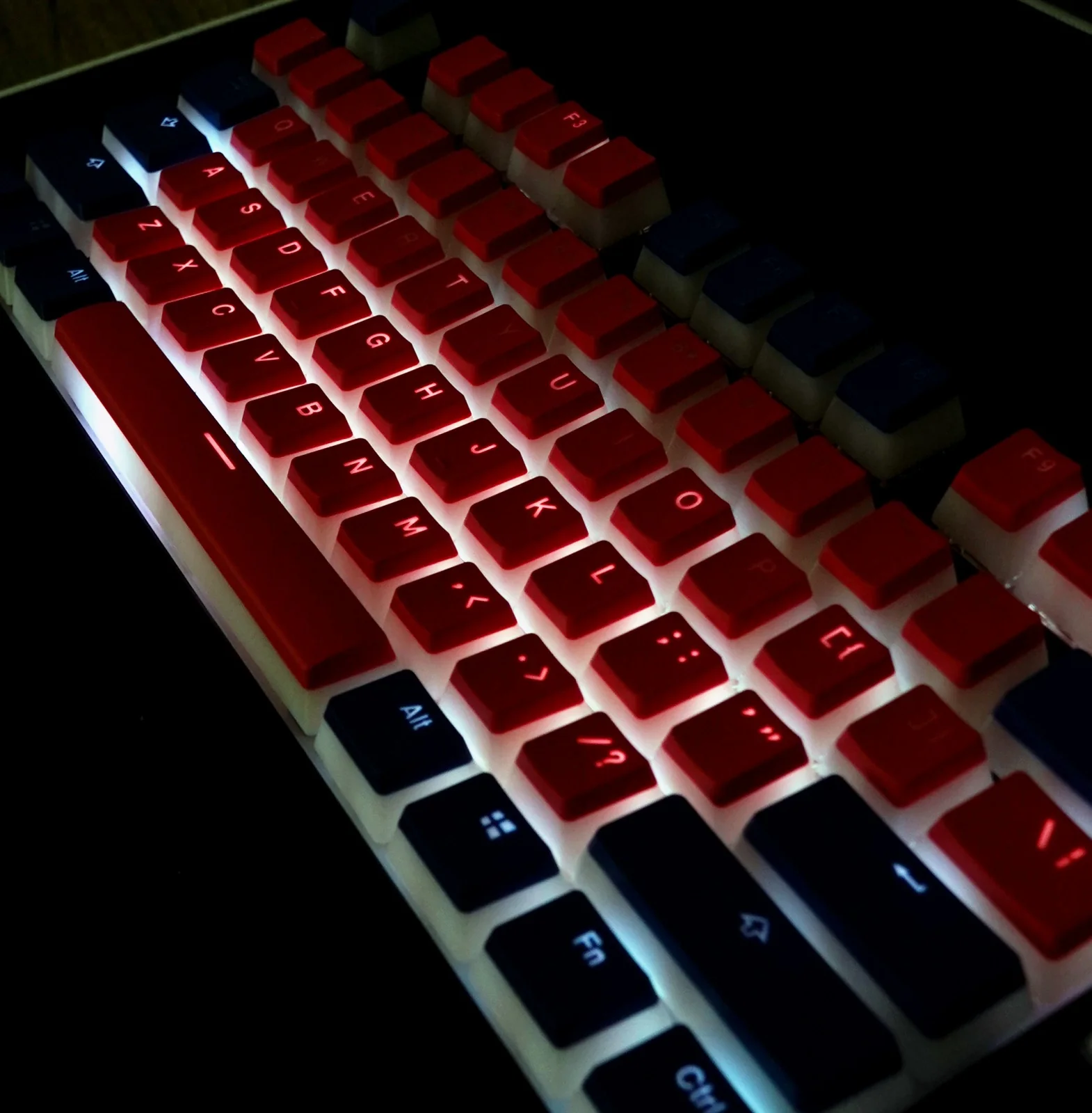 Ducky Coral / Blue Pudding 108 Key OEM Profile Double Shot PBT Keycap Set - Image 7