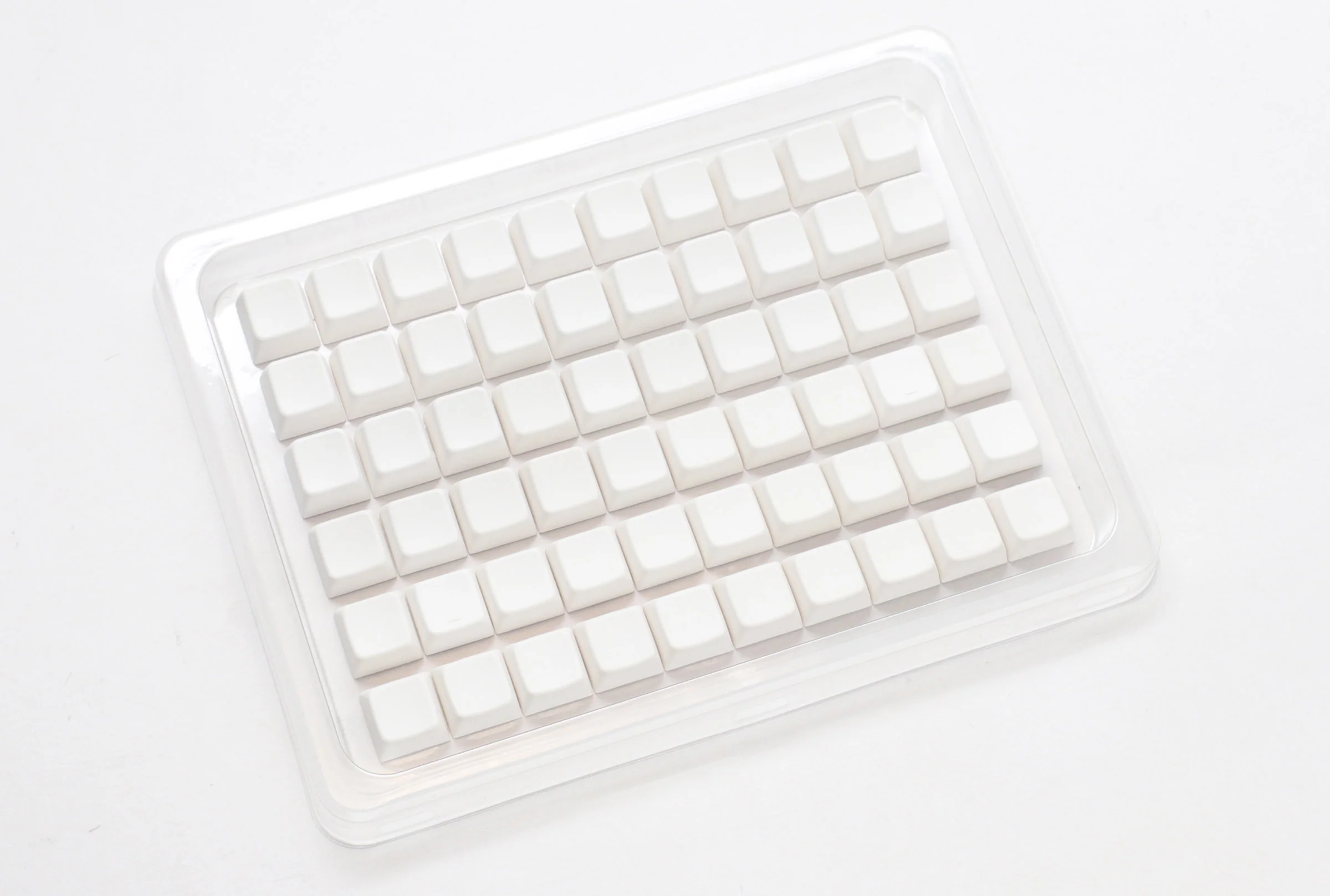 Ducky White Blank 132 Key MDA Profile PBT Keycap Set - Image 2
