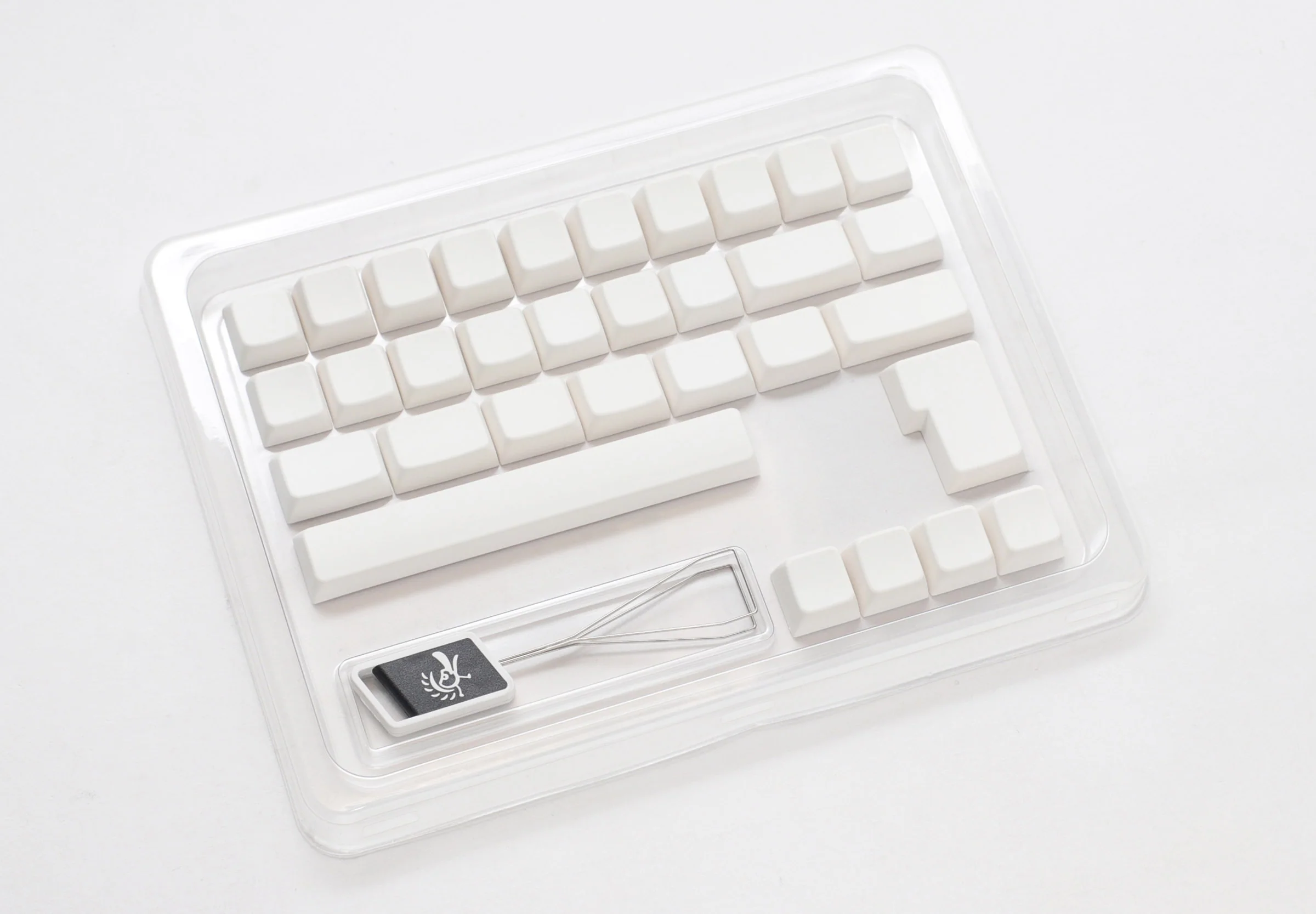 Ducky White Blank 132 Key MDA Profile PBT Keycap Set - Image 4
