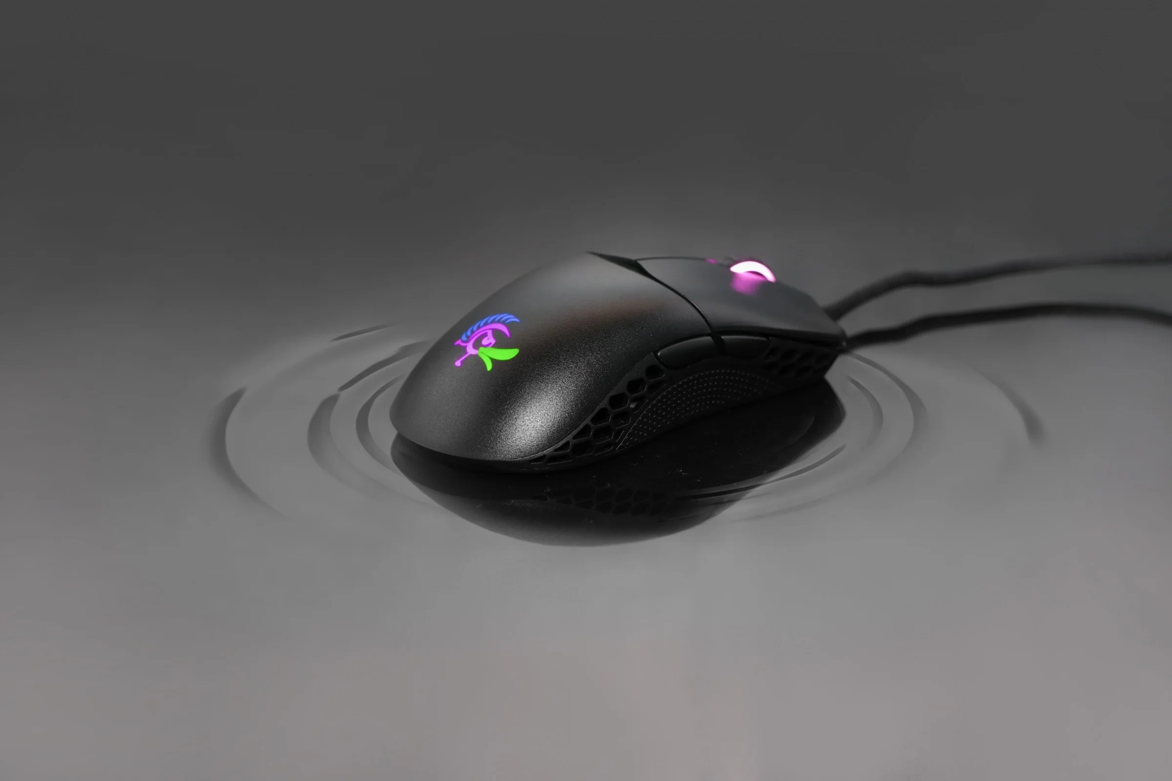 Ducky Feather Mouse 65g SR structure RGB 3389 Sensor Huano Switches - Image 2