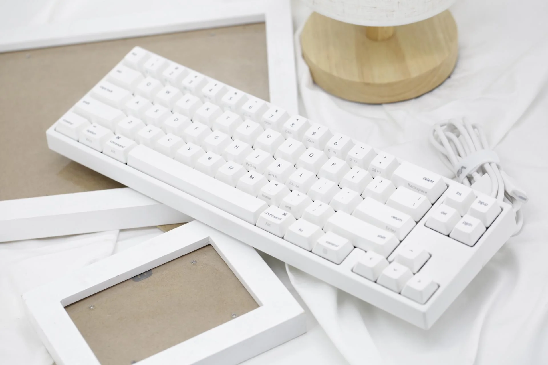 Ducky x Varmilo Miya Pro Mac White LED 65% Dye Sub PBT Mechanical Keyboard - Image 6