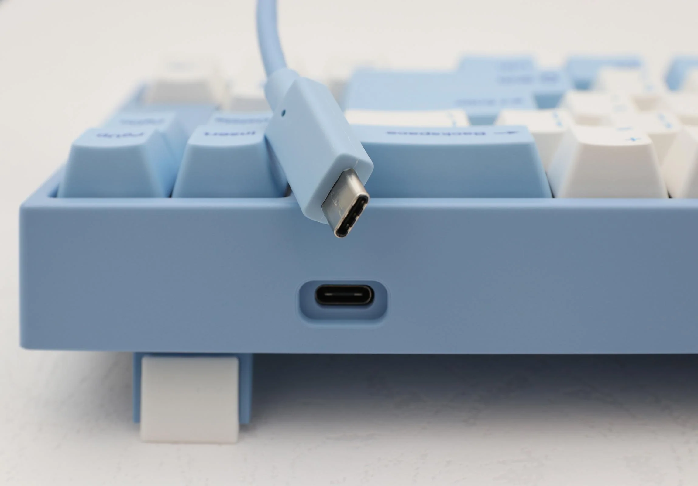 Ducky x Varmilo Miya Pro Sea Melody 65% White LED Dye Sub PBT Mechanical Keyboard - Image 9