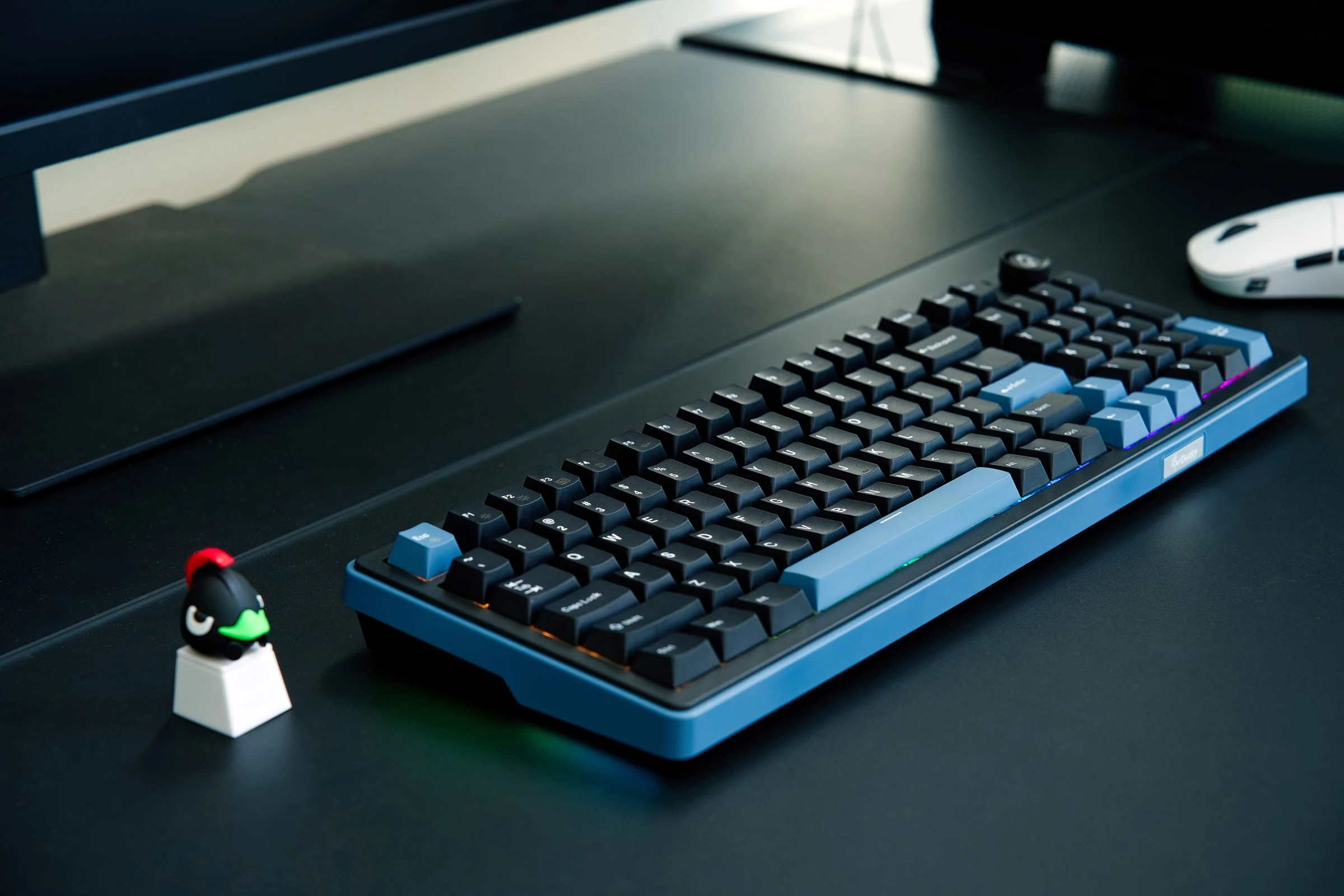 Ducky OK-M 98 Hotswap Wireless RGB Keyboard - Image 25