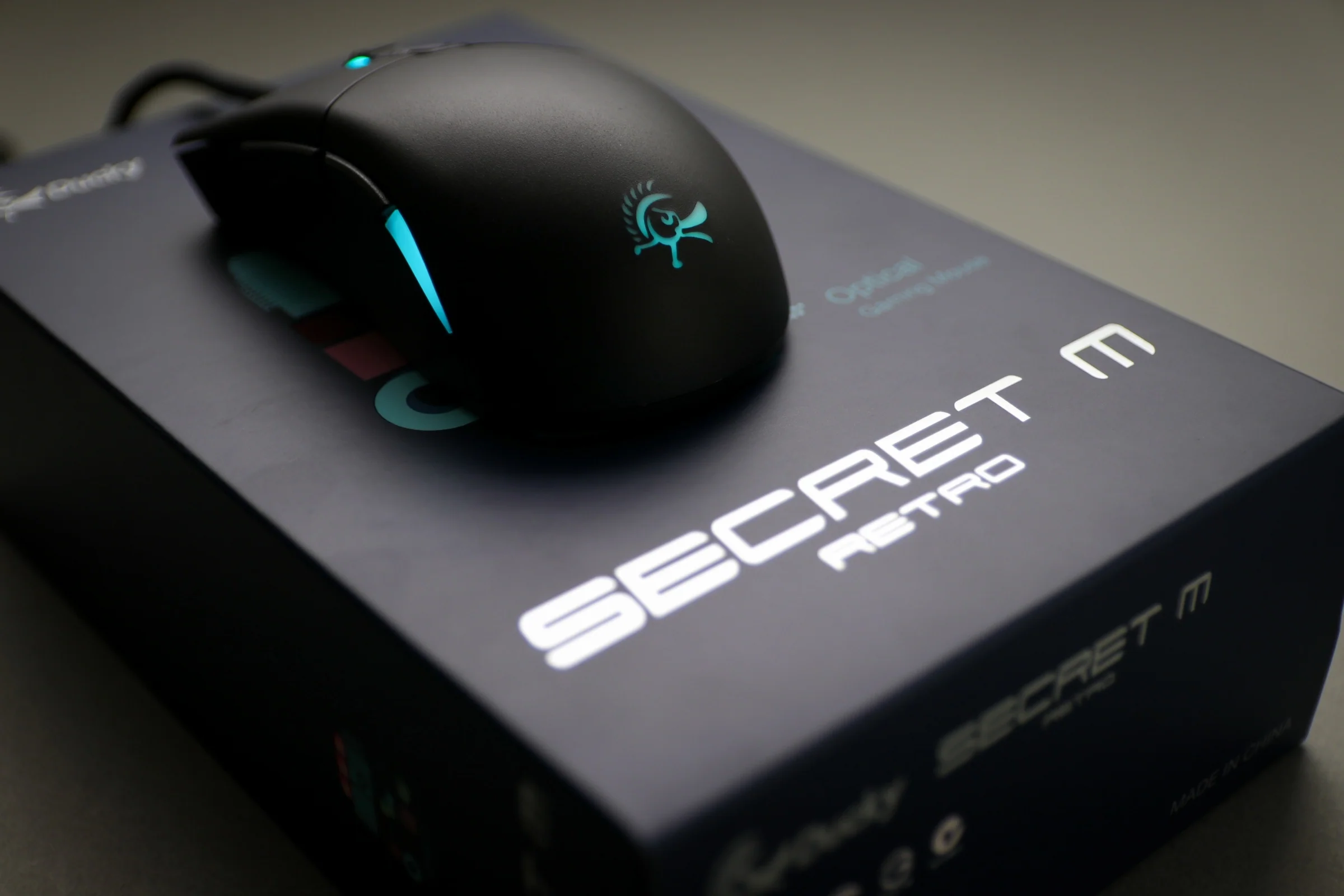 Ducky Secret M Retro RGB Mouse - Image 12