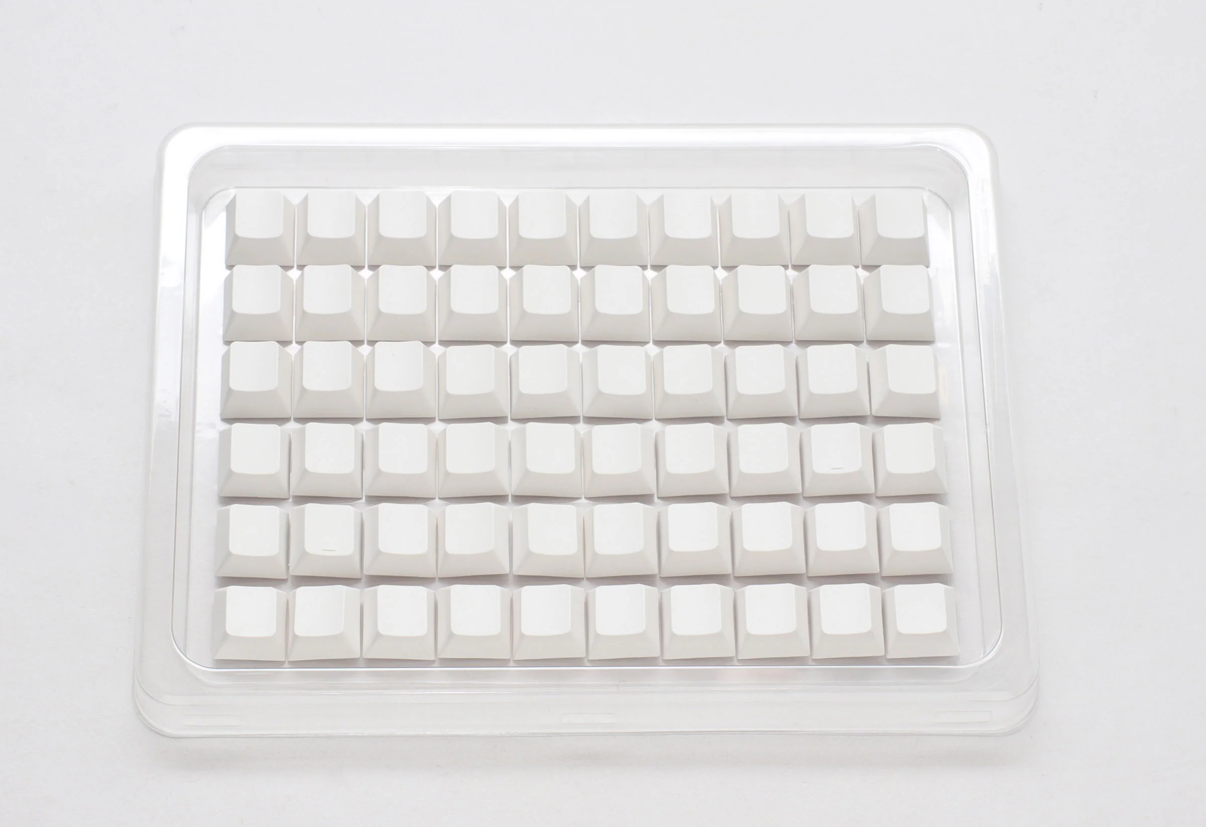 Ducky White Blank 132 Key Cherry Profile PBT Keycap Set - Image 5