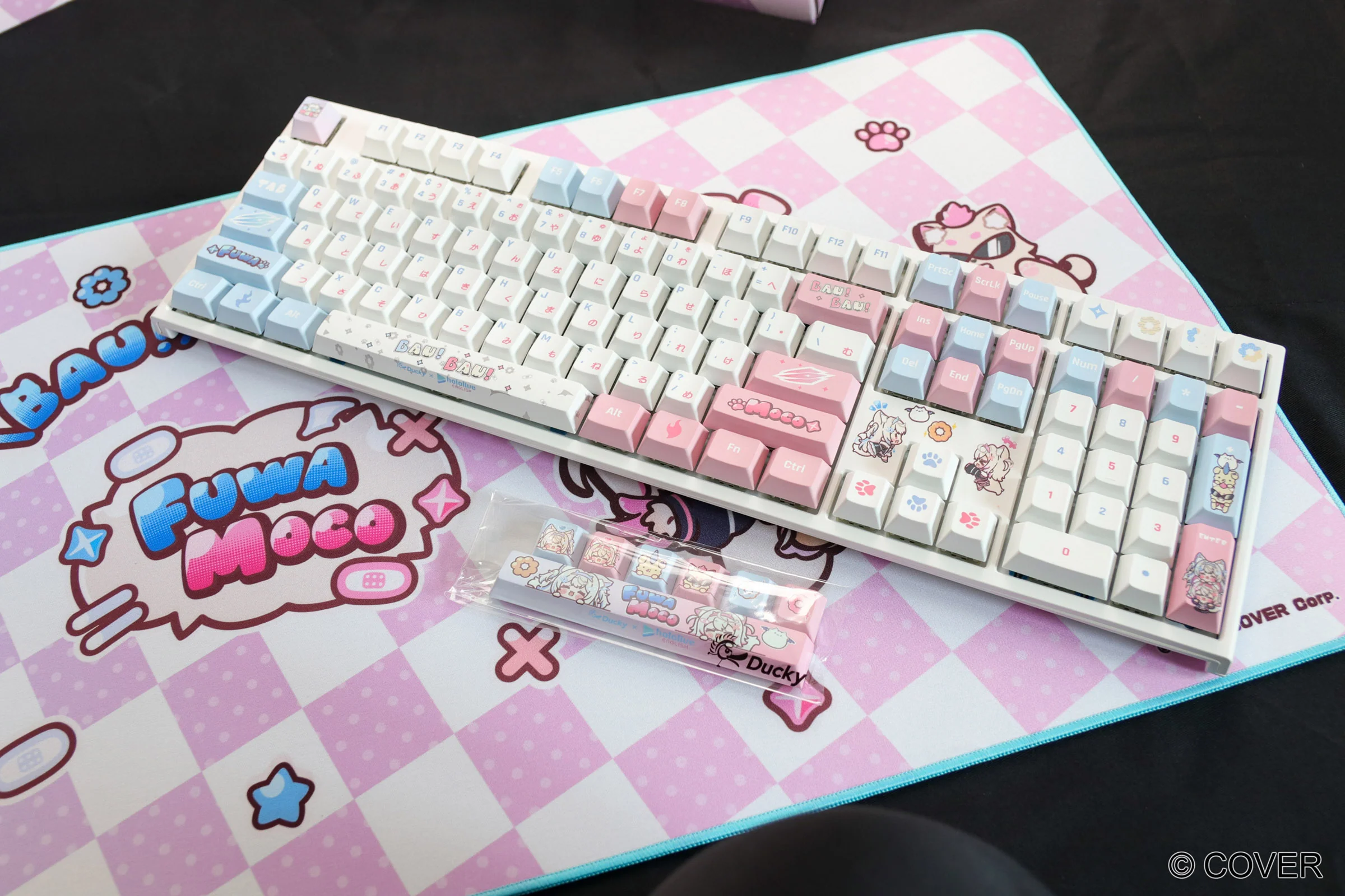 Ducky x hololive En Fuwamoco Limited Edition One 2 Pro RGB Keyboard and Desk Mat Set - Image 9