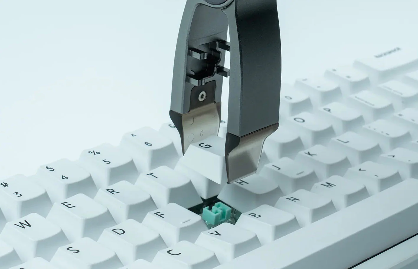 Gateron 3 in 1 Keycap and Switch Puller with Switch Opener Customization Tool - Image 4
