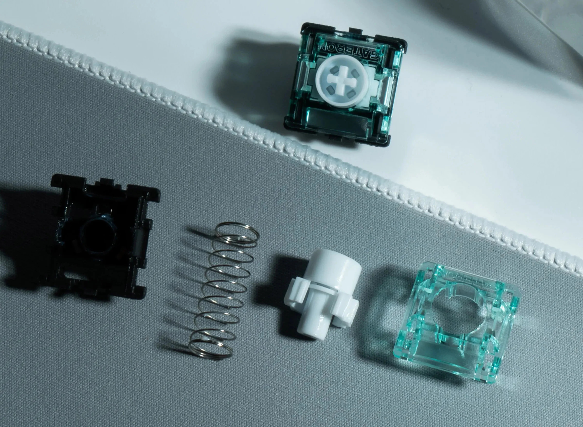 Gateron Magnetic Jade Attraction Linear Plate Mount Switch - Image 7