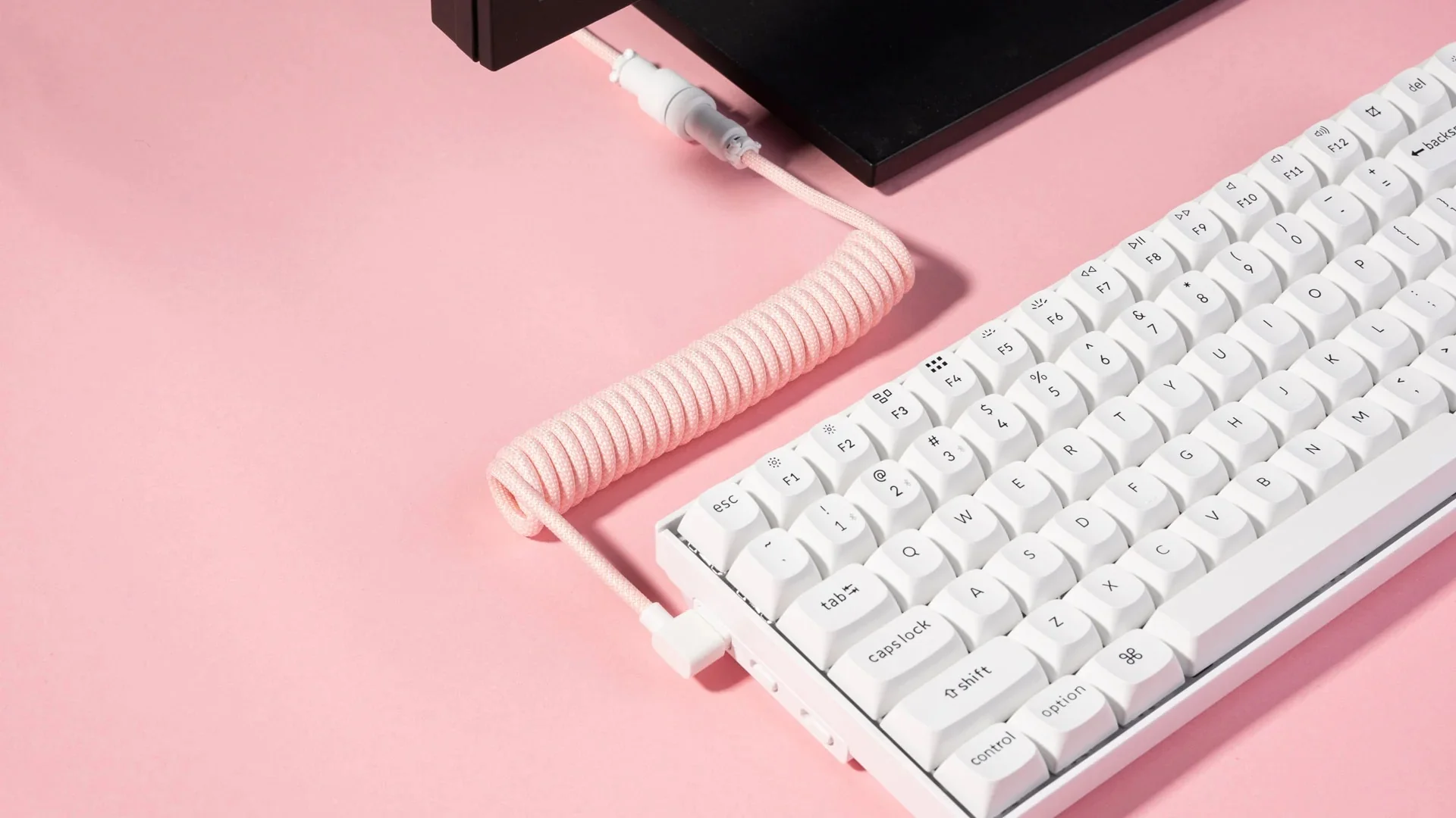 Keychron Coiled Aviator Cable Angled Connection - Image 8