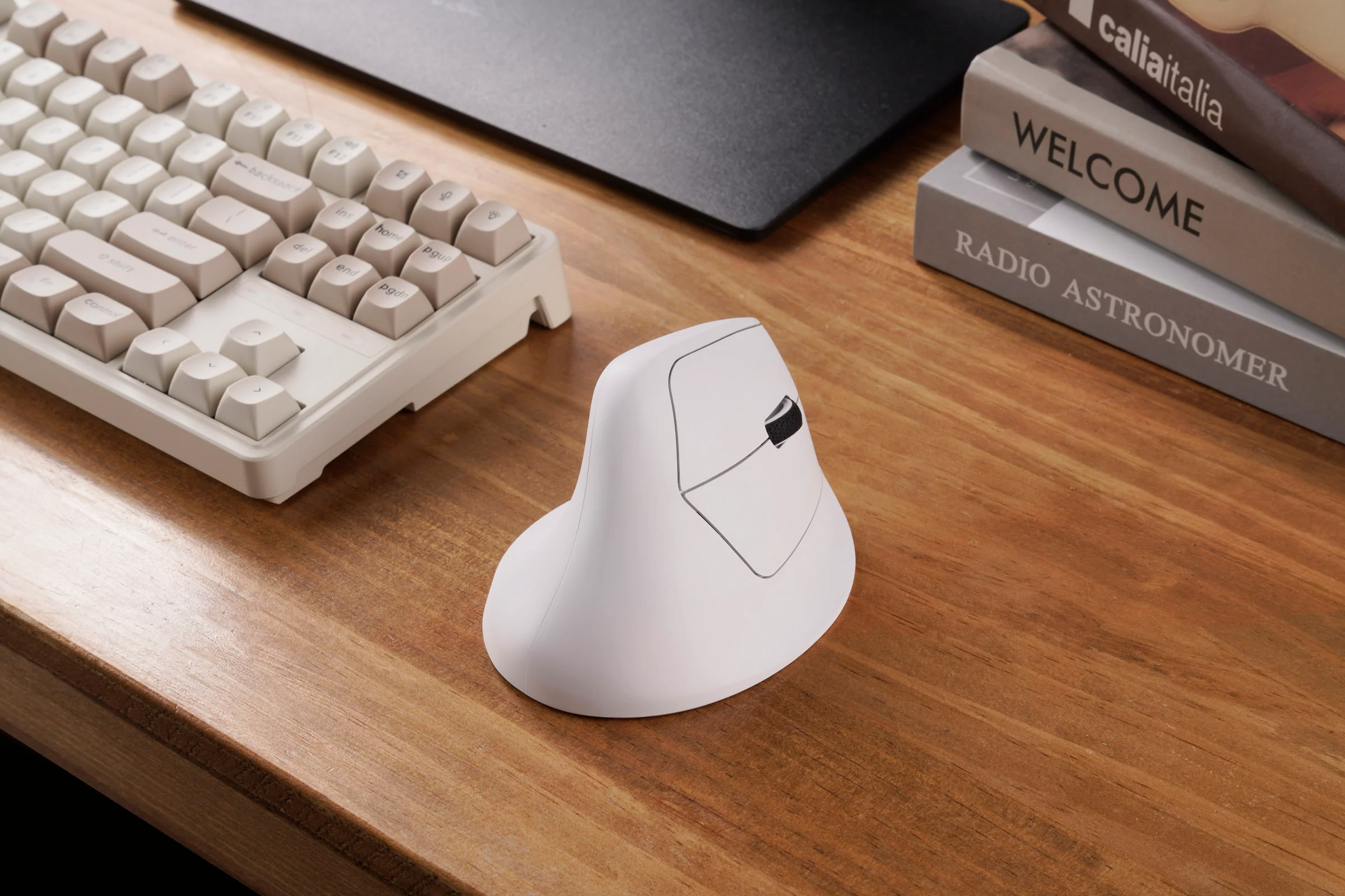 Keychron M5 8K Wireless Vertical Mouse - Image 13