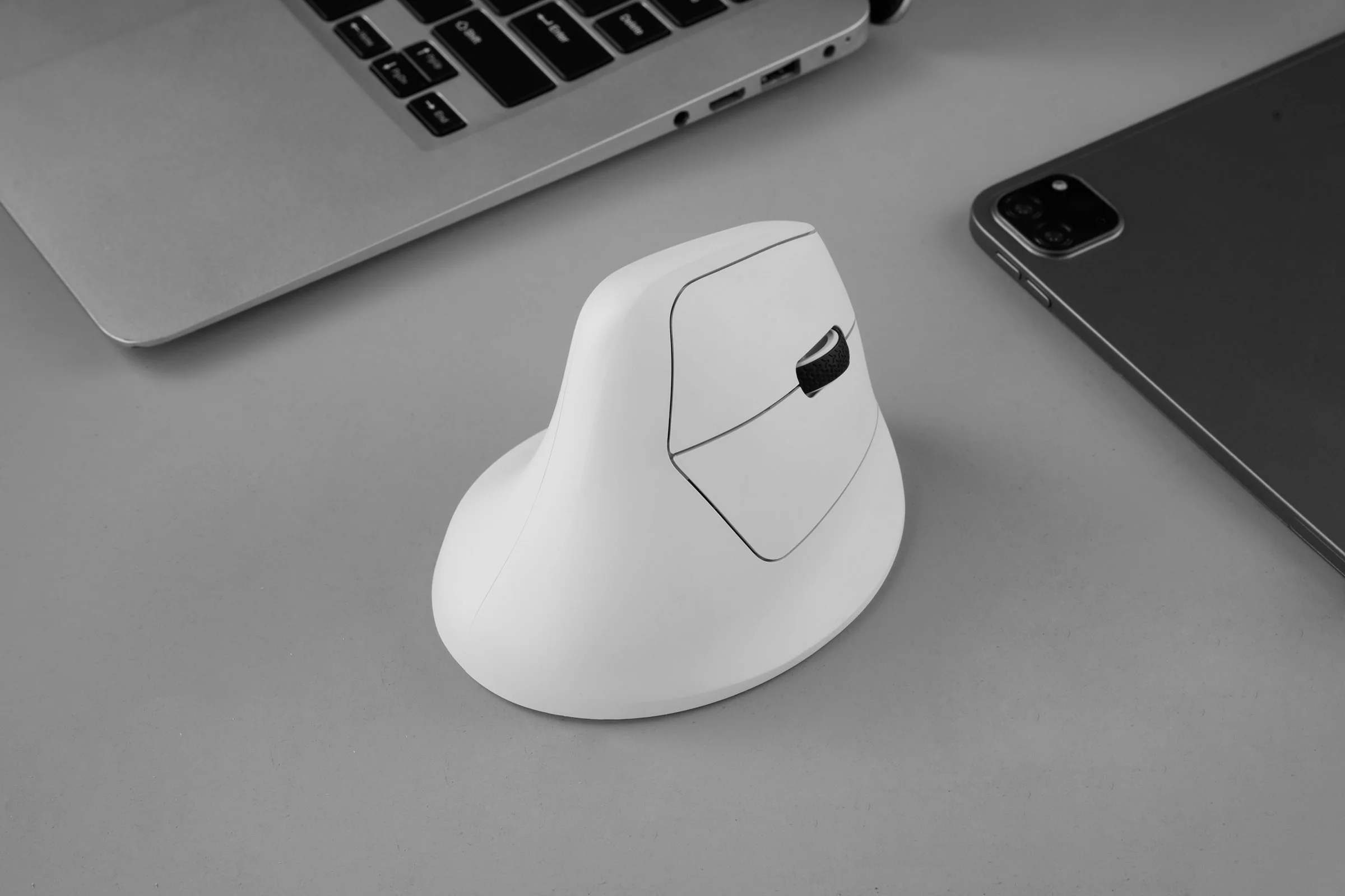 Keychron M5 8K Wireless Vertical Mouse - Image 14