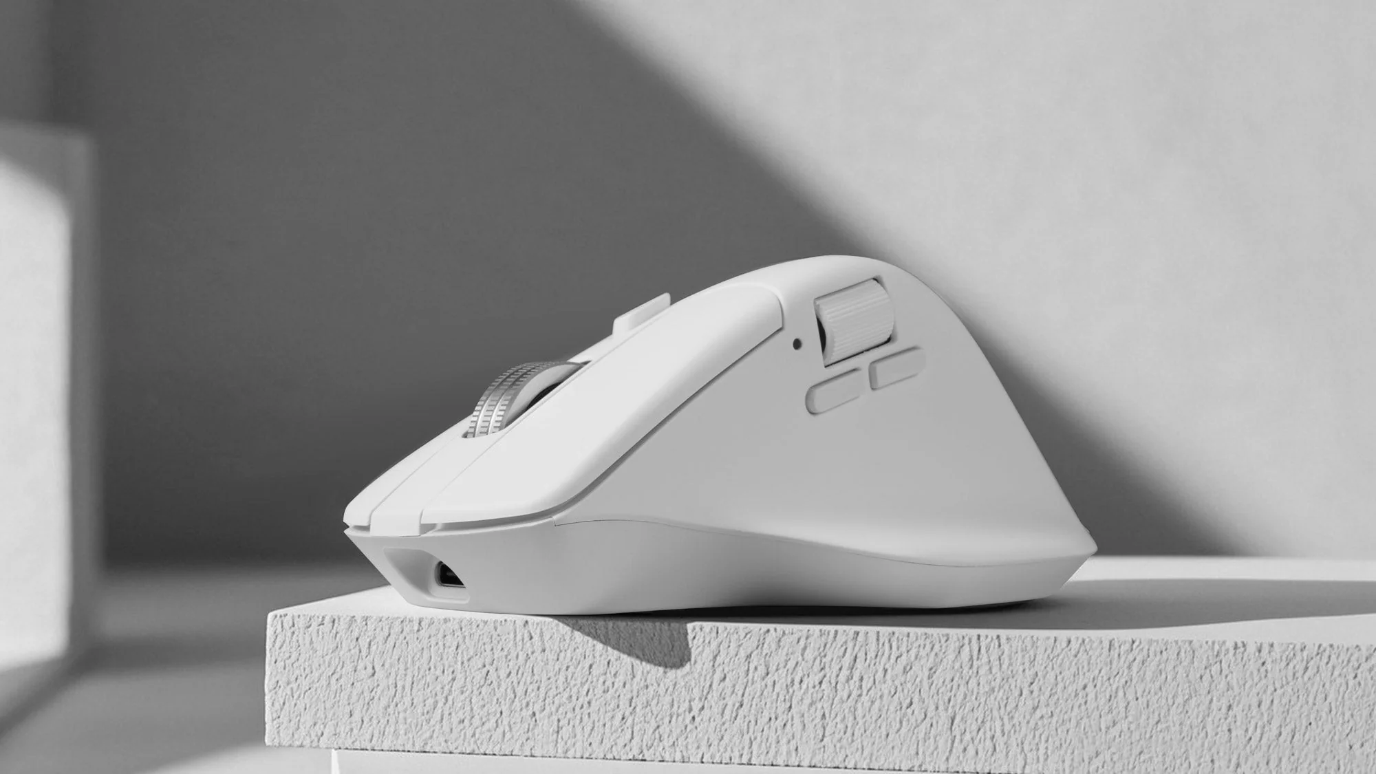 Keychron M6 Silent PixArt 3311 White Wireless 1K Steel Scroll Wheel Mouse - Image 3