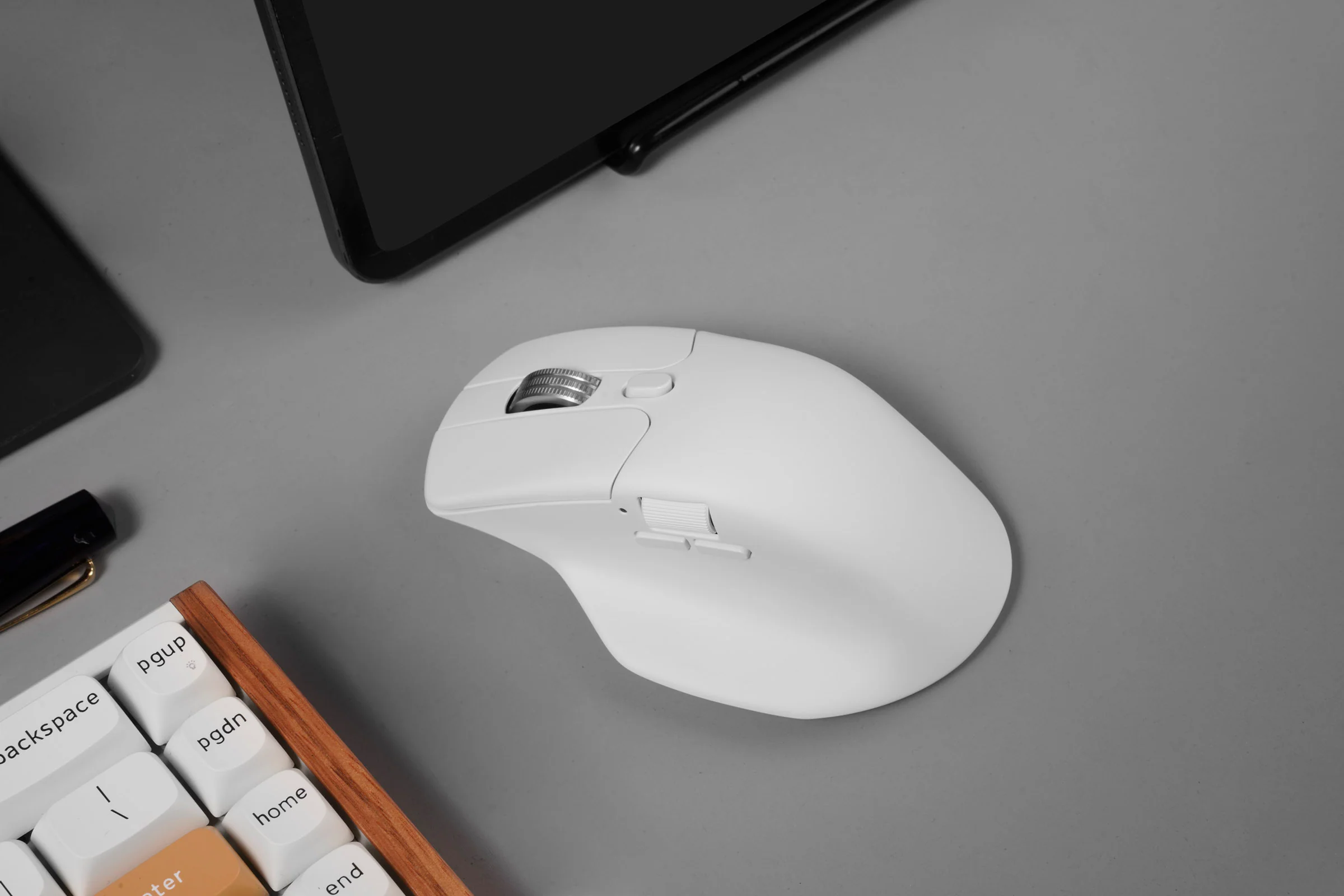 Keychron M6 Wireless 8K Steel Scroll Wheel Mouse - Image 10