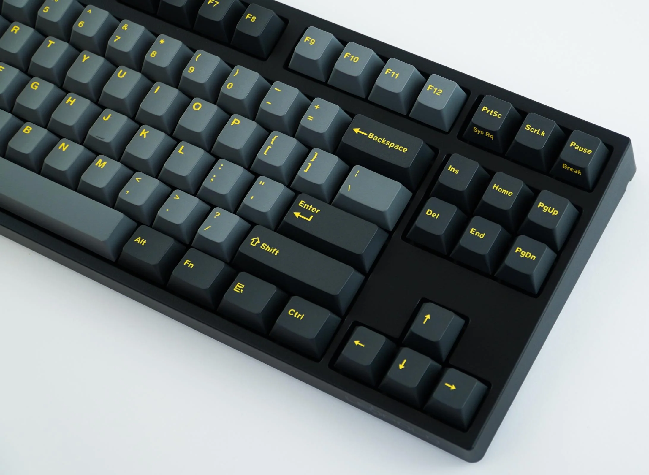 Leopold FC750R Ash Yellow PD TKL Double Shot PBT Mechanical Keyboard - Image 3