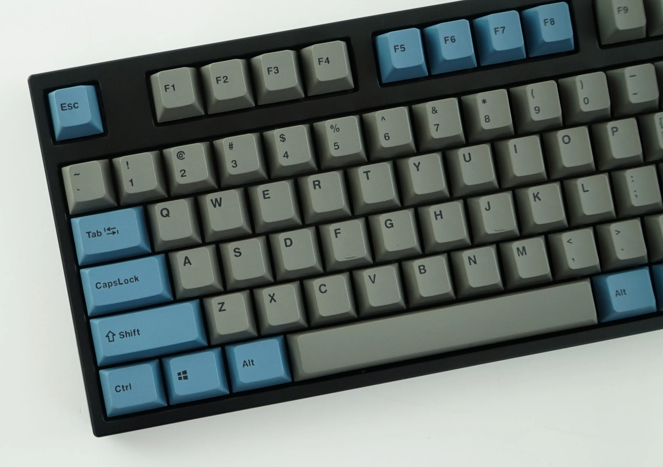 Leopold FC750R Grey/Blue PD TKL Double Shot PBT Mechanical Keyboard - Image 2
