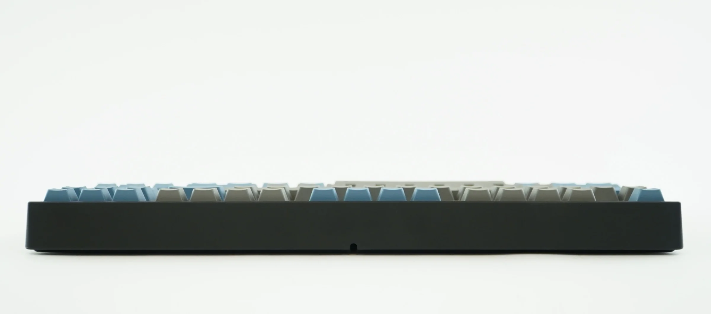 Leopold FC750R Grey/Blue PD TKL Double Shot PBT Mechanical Keyboard - Image 5