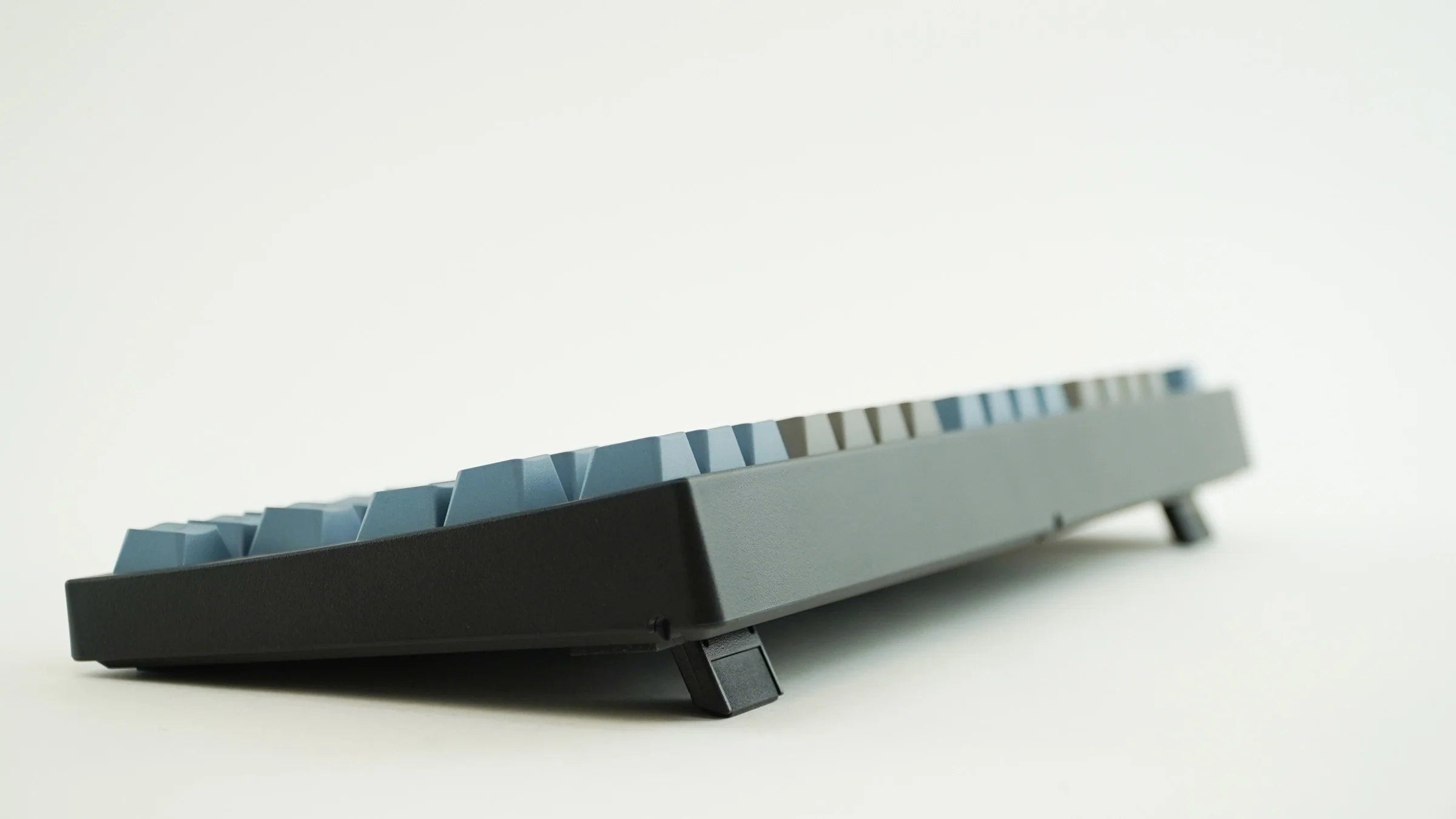Leopold FC750R OE Blue/Grey TKL Double Shot PBT Mechanical Keyboard - Image 6