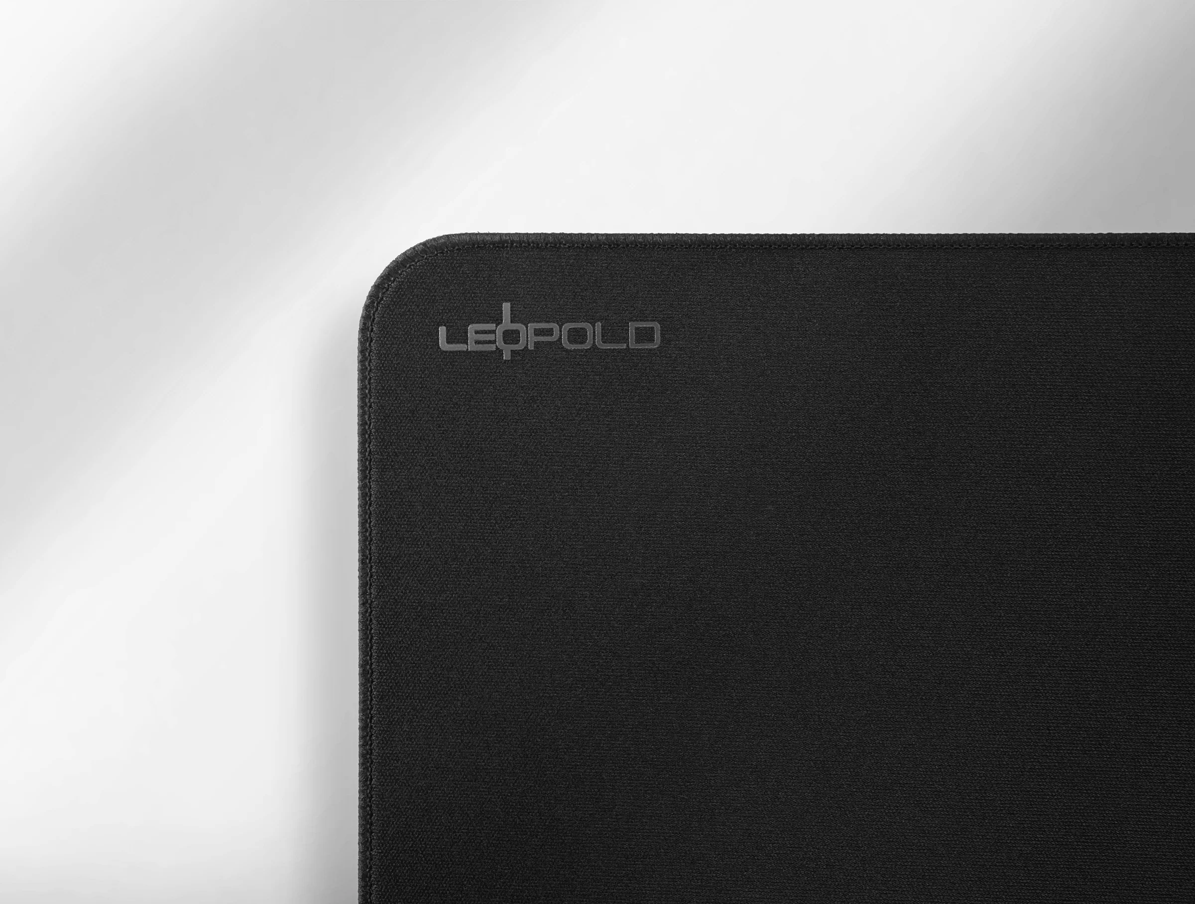 Leopold Premium Black Alpha-Cell Desk Mat - Image 5