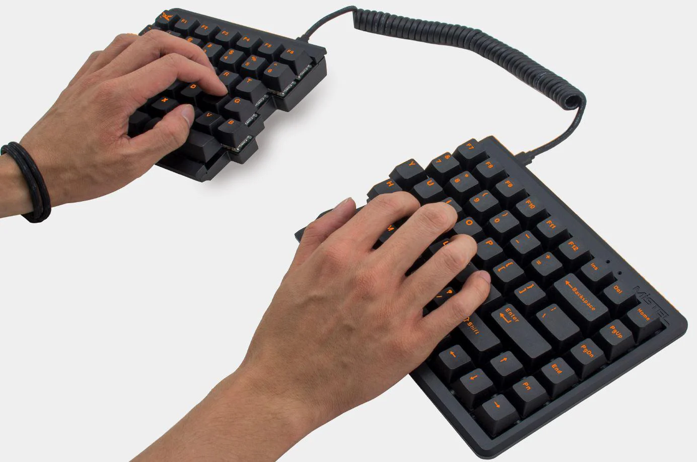 Mistel MD770 Black 75% RGB Double Shot PBT Mechanical Keyboard - Image 4