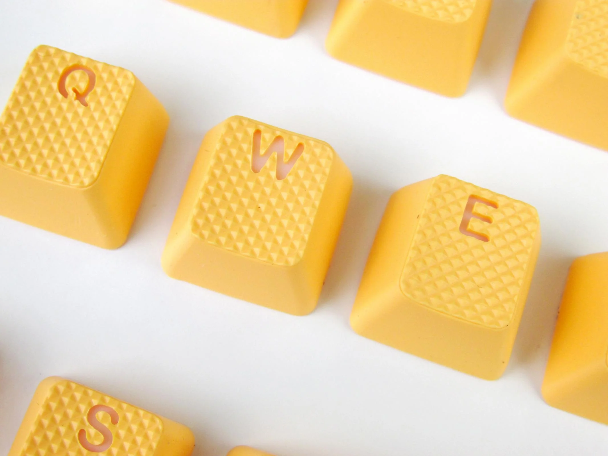 Tai-Hao Neon Orange Backlit 18 Key OEM Profile Double Shot TPR Rubber Keycap Set - Image 4