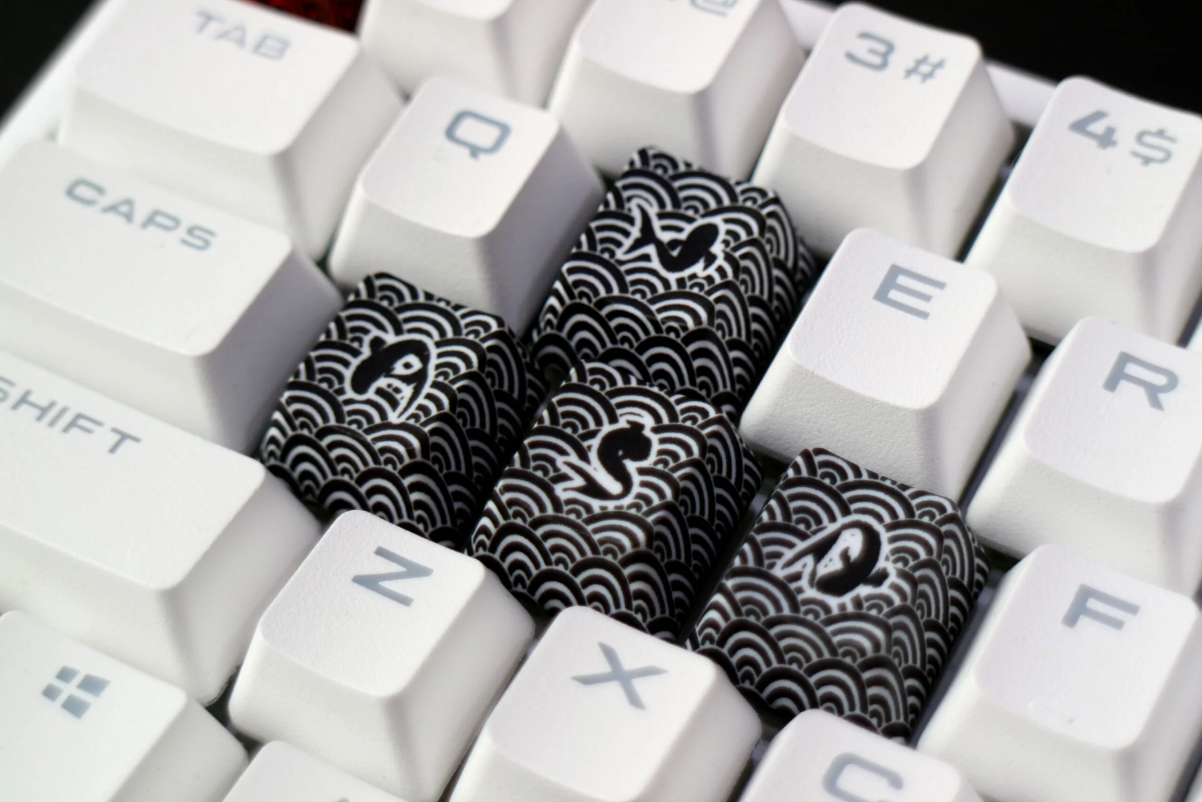 Traitors Sakasama Dark 6 Key OEM Profile Dye Sub Keycap Set - Image 4