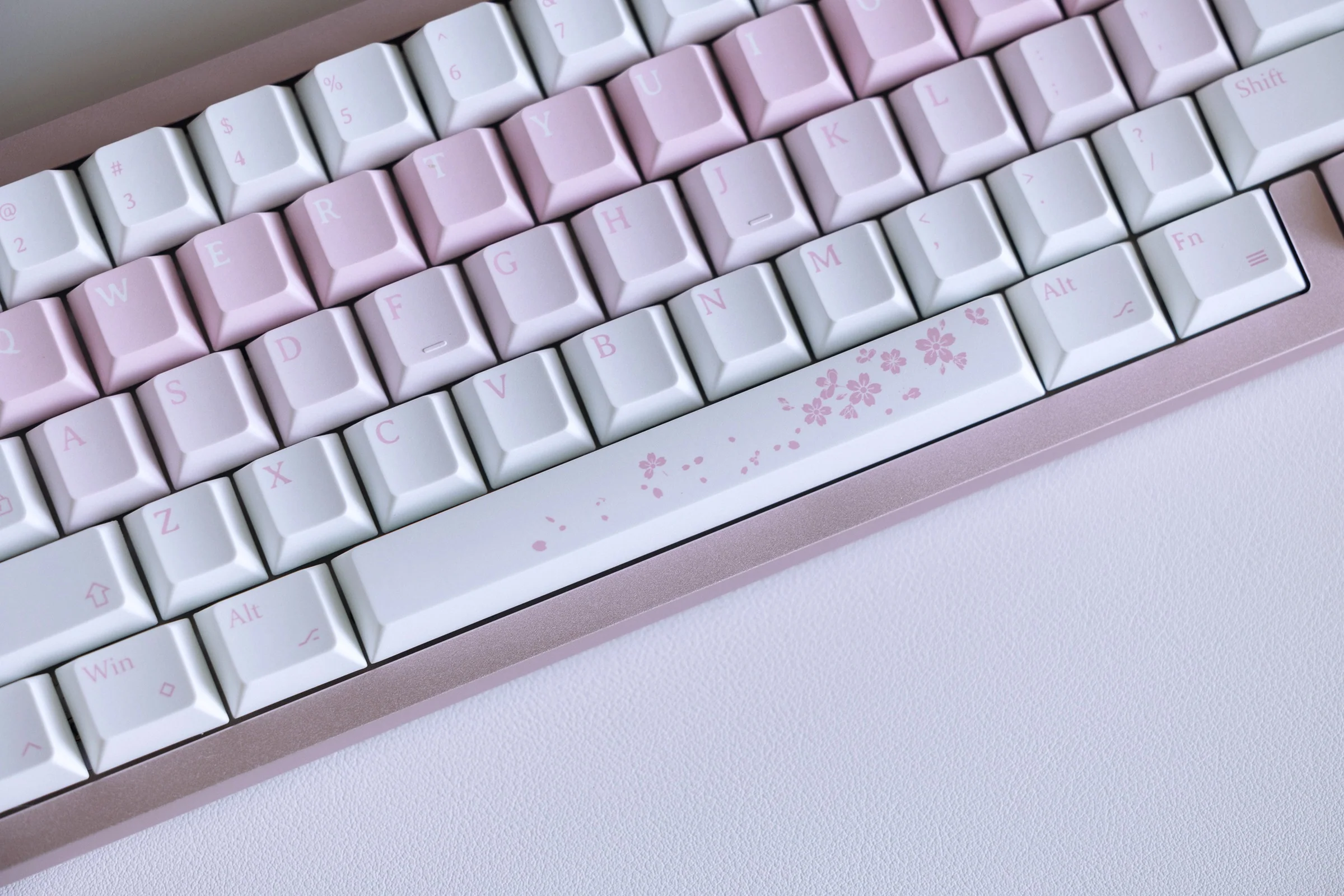Varmilo Muse65 HE Sakura 8K Aluminum 65% RGB Keyboard - Image 4