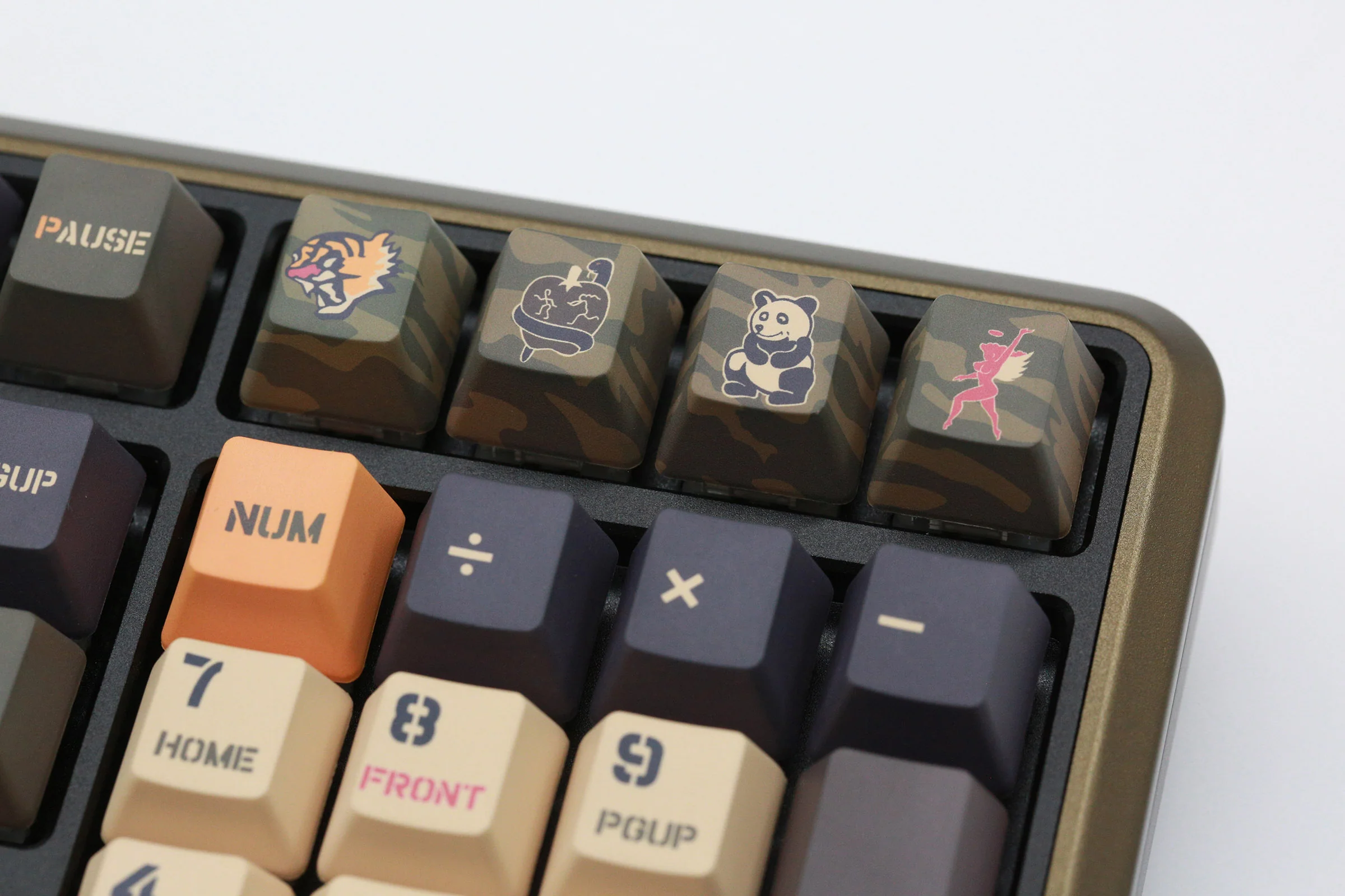Varmilo Sword 2-108 Flying Tigers White LED Dye Sub PBT Aluminum Mechanical Keyboard - Image 4