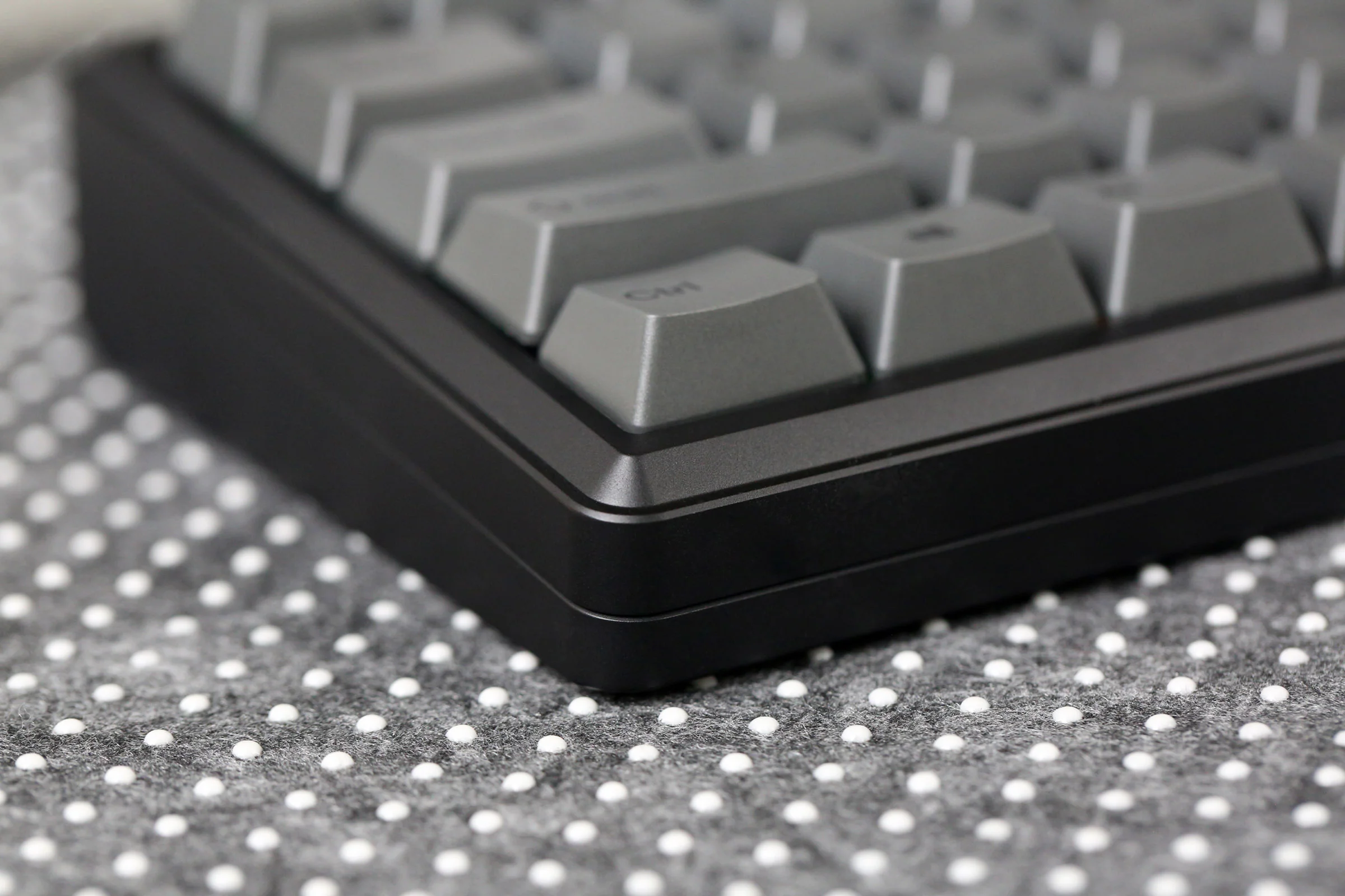 Varmilo Sword68 Classic Black Aluminum 65% Hotswap Bluetooth RGB Mechanical Keyboard - Image 10