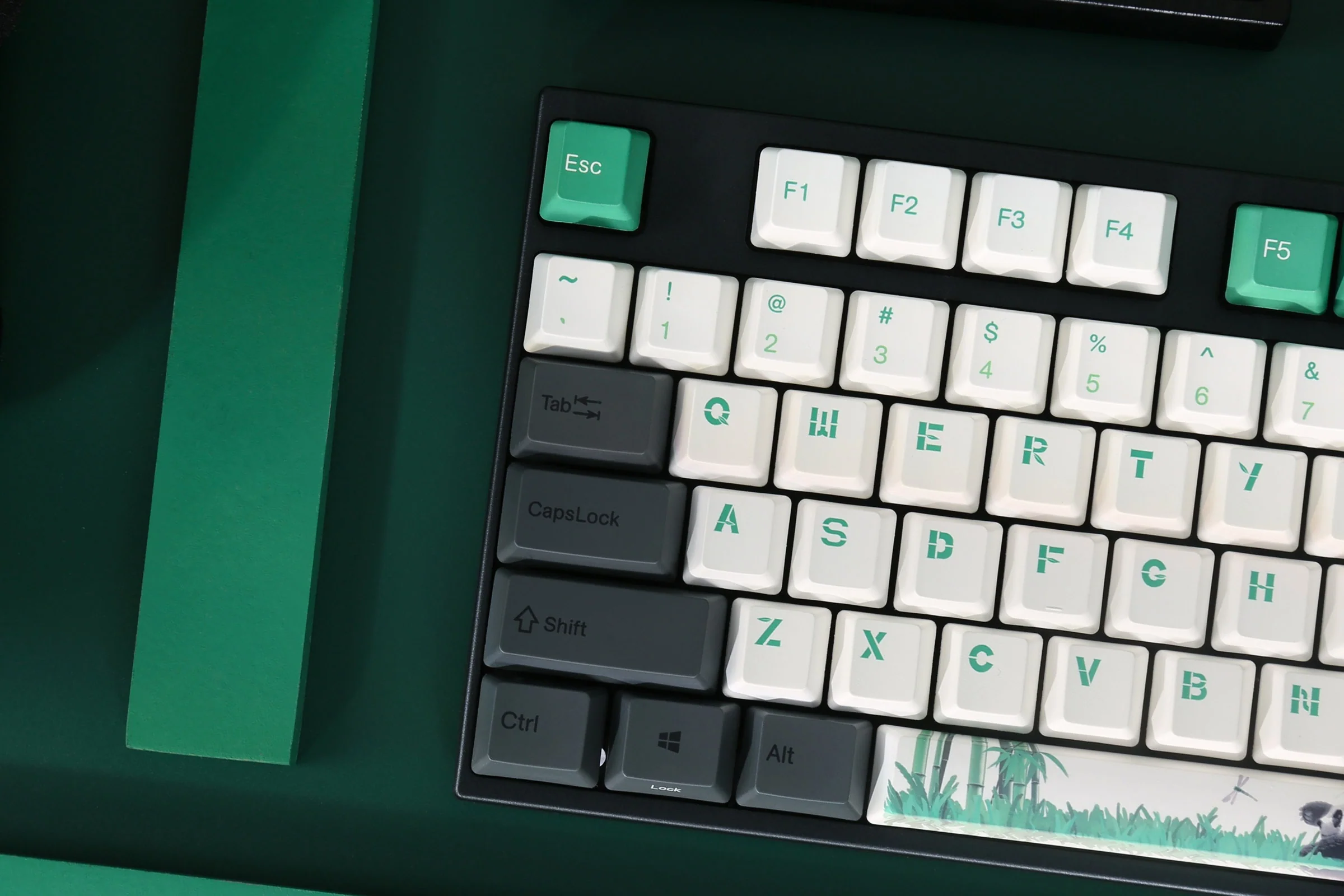 Varmilo VPT108 Panda R2 Hotswap Wireless RGB Keyboard - Image 7