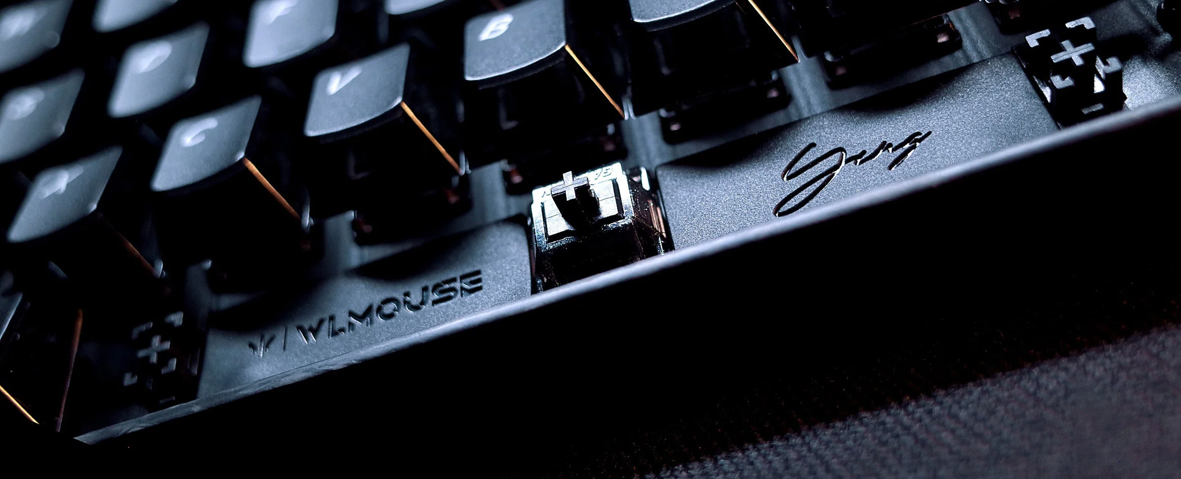 WLMOUSE Ying75 HE 8K Forged Carbon Fiber RGB Keyboard - Image 3